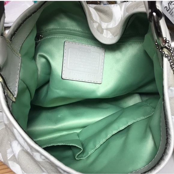 ❤️REDUCED❤️Coach Peyton Cream/Tan Hobo Bag EUC - Picture 8 of 15